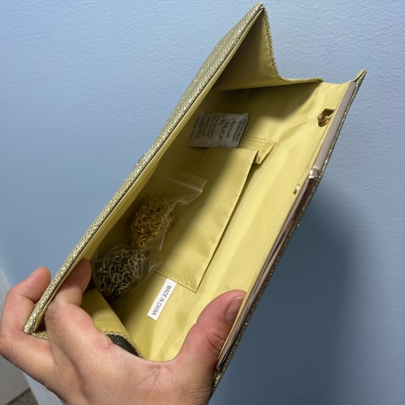 NEW Gold Clutch w/ Detachable Strap - Picture 3 of 5
